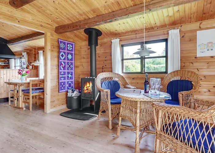 Gudmunde - 200m From The Sea By Interhome